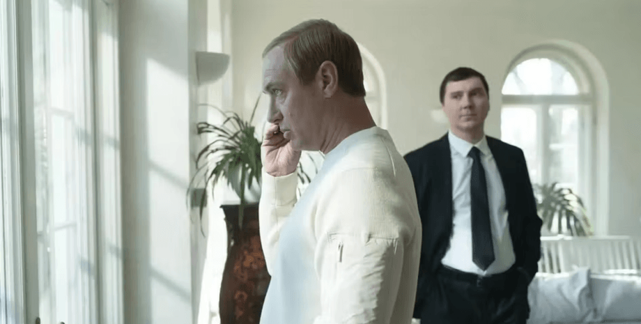 Кадр з фільму "Кремлівський чарівник"