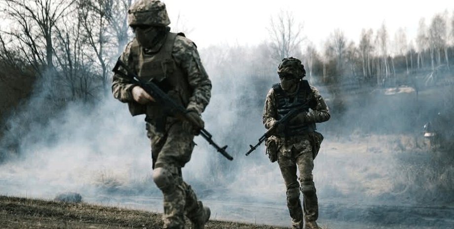 Солдаты ВСУ на поле боя