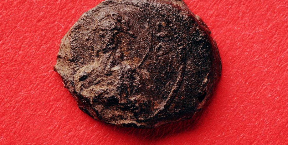 україна, знахідка, історія, археологія, розкопки, волинь, Митна пломба періоду Київської Русі , київська русь, митна пломба, дослідження