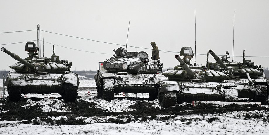 Танк, сніг, зима