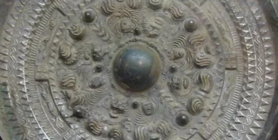 Стародавні бронзові дзеркала, Період Кофун, Дзеркала Хіміко, Археологічні знахідки, Королівська гробниця, Історія Японії, археологія, розкопки, знахідка