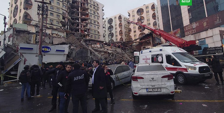 руйнування в Туреччині, землетрус у Туреччині, жертви землетрусу в Туреччині