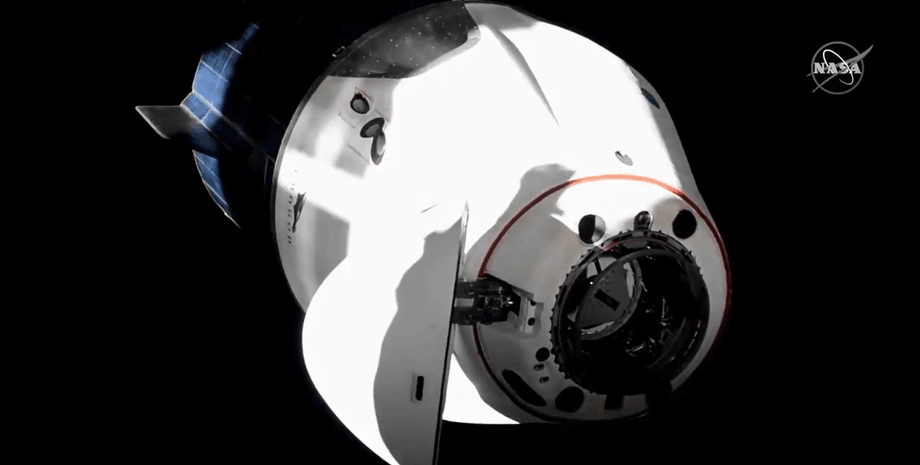 Crew Dragon, space x, мкс, присытковка, шлюз, космический корабль
