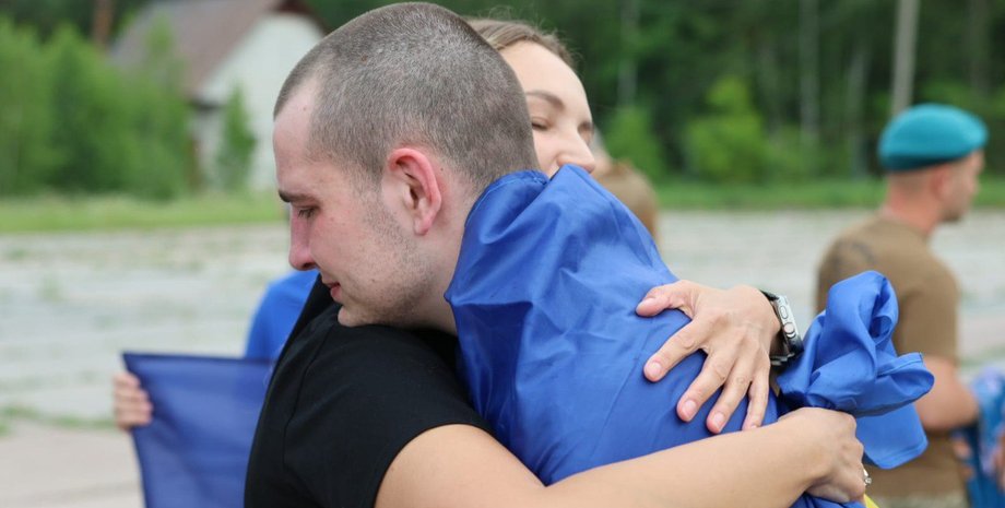 обмін полоненими, повернення полонених, полонені вдома, воїни ЗСУ, захисники Маріуполя
