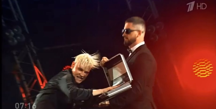 певец, Шаман, Россия