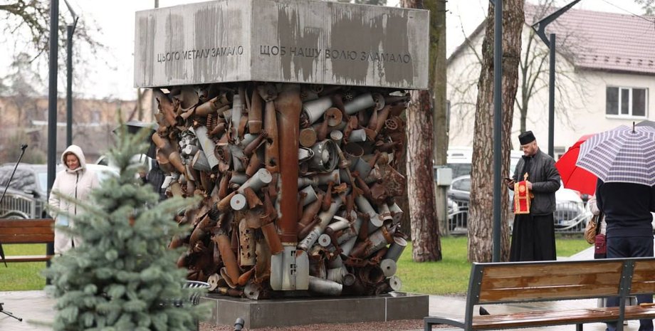 монумент, памятник, ирпень