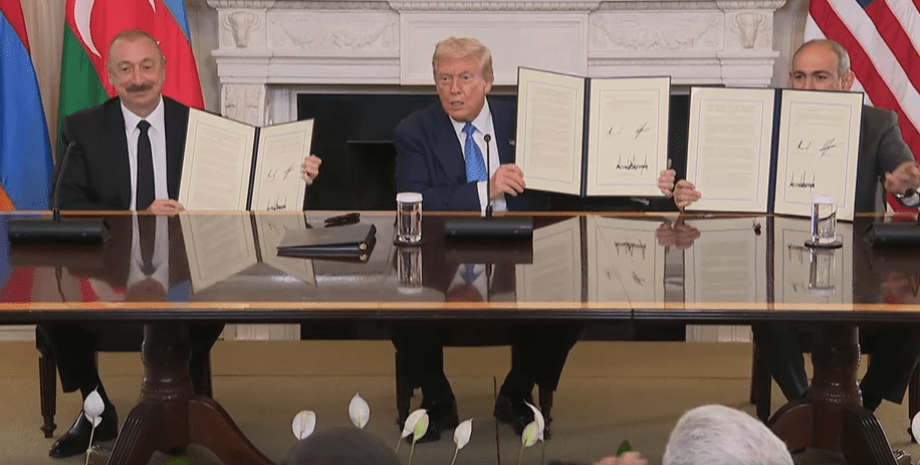 Вірменія та Азербайджан підписали угоду про припинення бойових дій Вірменія та Азербайджан підписали угоду про припинення бойових дій