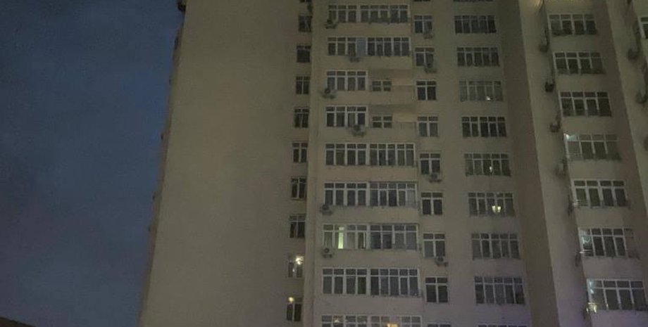 Повреждение многоэтажки в Киеве, фото