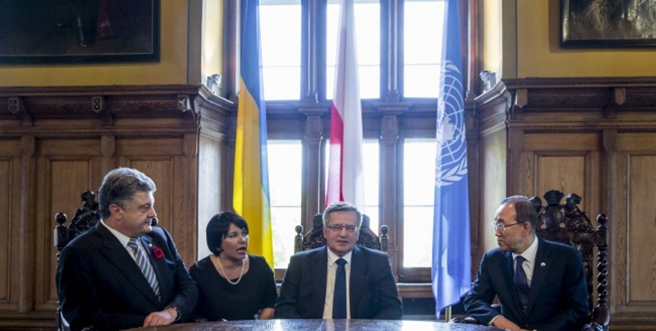 Петр Порошенко во время визита в Польшу / Фото пресс-службы главы государства