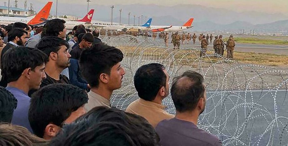 Кабул, аэропорт, афганцы,