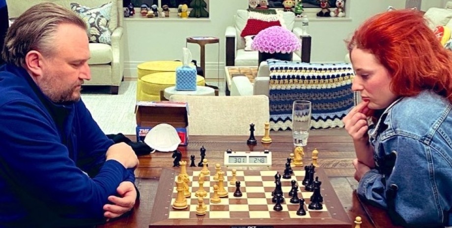шахи, шахістка, Дженніфер Шахаде, гра