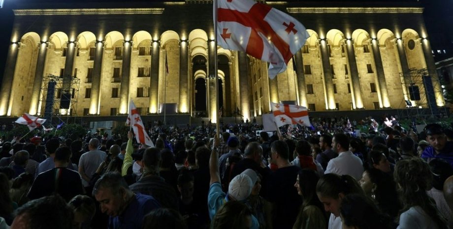 Протести біля парламенту Грузії