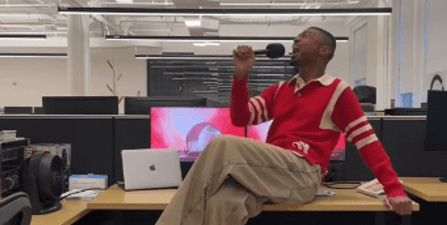 мужчина, офис, развлечения, курьезы, вирусное видео