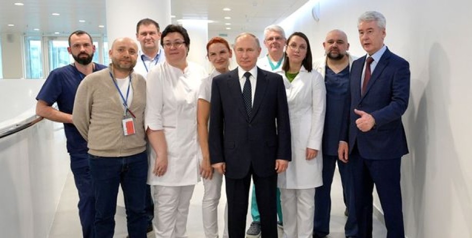 Кремль , вспышка сезонного гриппа