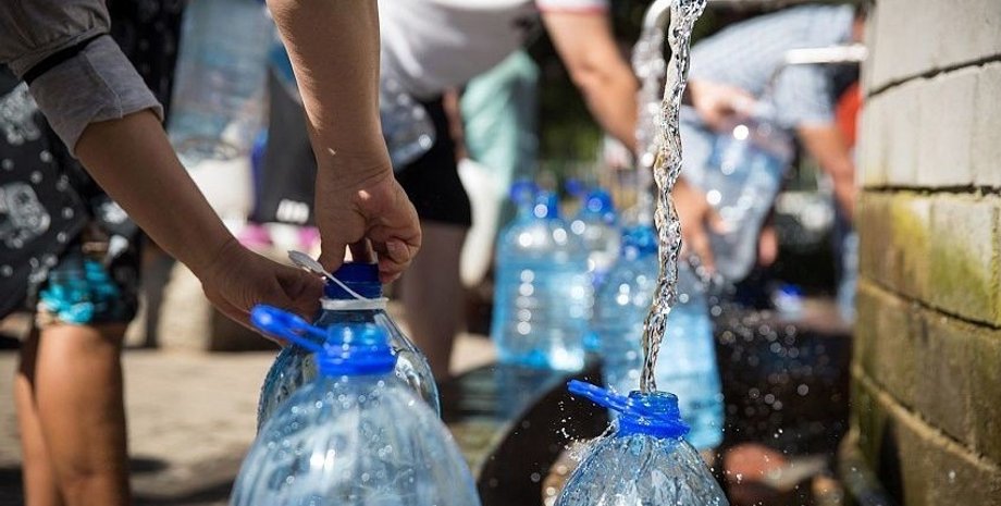 Мэр Харькова призывает горожан запастись водой