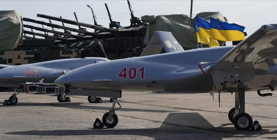 Ударный беспилотник "Байрактар"