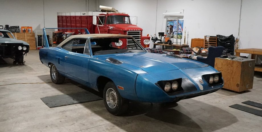 Plymouth Road Runner Superbird, Plymouth Superbird, Plymouth Superbird 1970