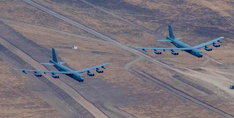 бомбардувальники В-52Н ВПС США