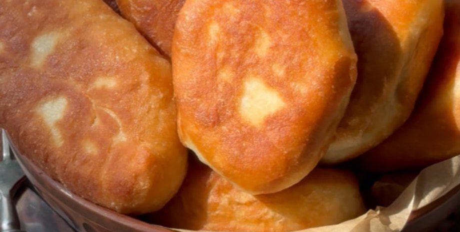 пирожки с капустой, жареные пирожки