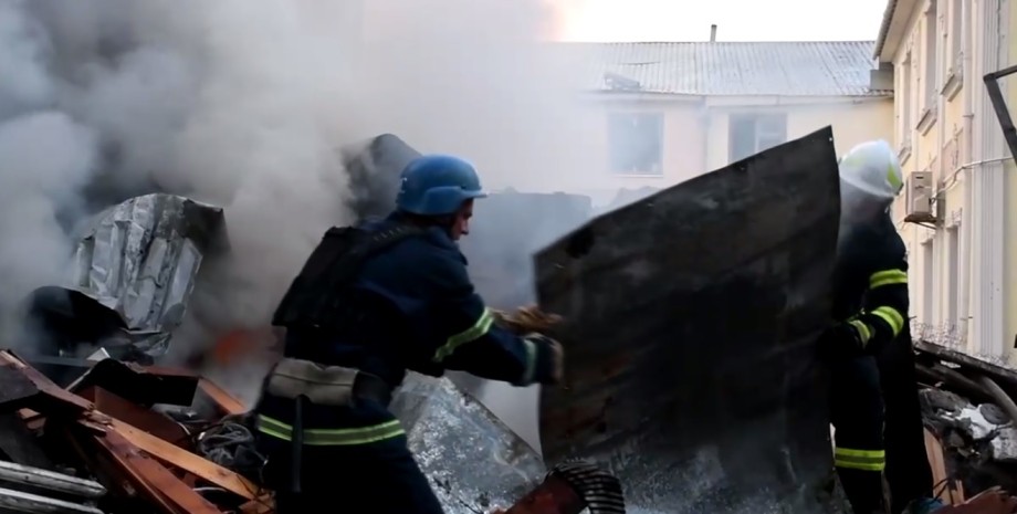 рятувальники миколаїв, миколаїв, миколаїв обстріл