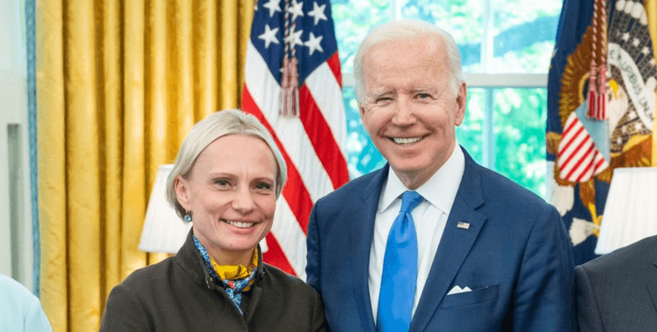 Конгрессвумен Виктория Спартц Джо Байден администрация США скандал