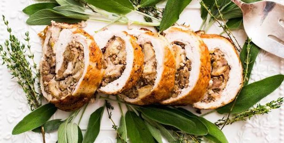 мясной рулет, новогодний рецепт, блюда из индейки, праздничный рецепт, что приготовить на новый год 2024