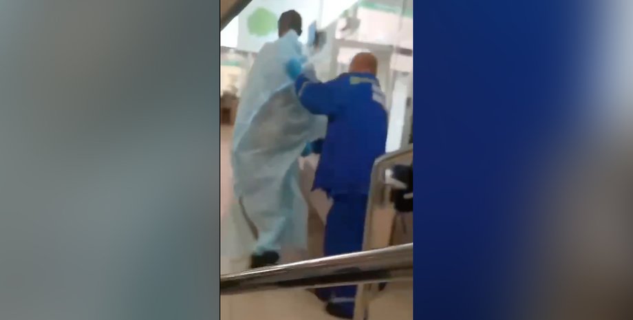 самоподжег, поджег себя, мужчина поджег себя