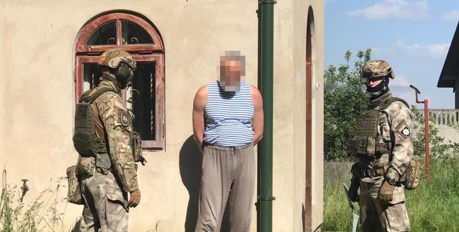 Священник, задержание, торговля оружием