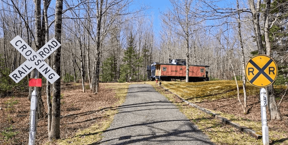 Дом из вагона, старый вагон, железнодорожный вагон, необычный дом, дом с историей, жилой объект, необычное жилье, аукцион