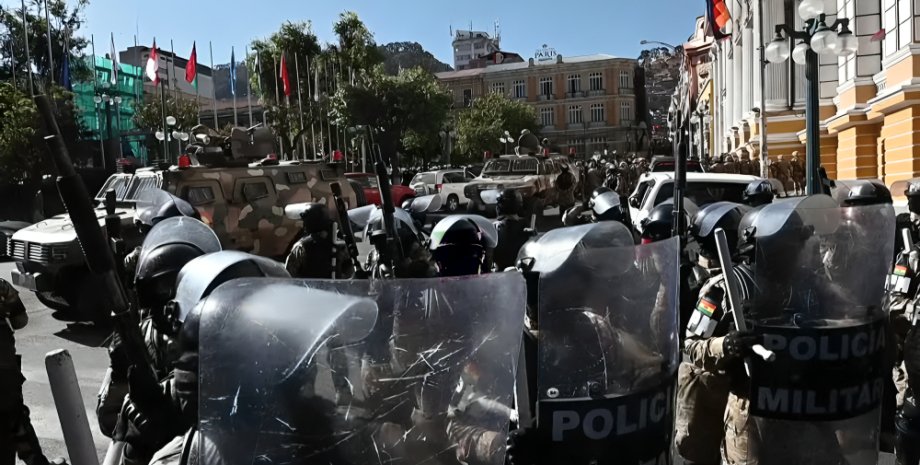 Военный переворот в Боливии Боливия, полиция, военный переворт, фото