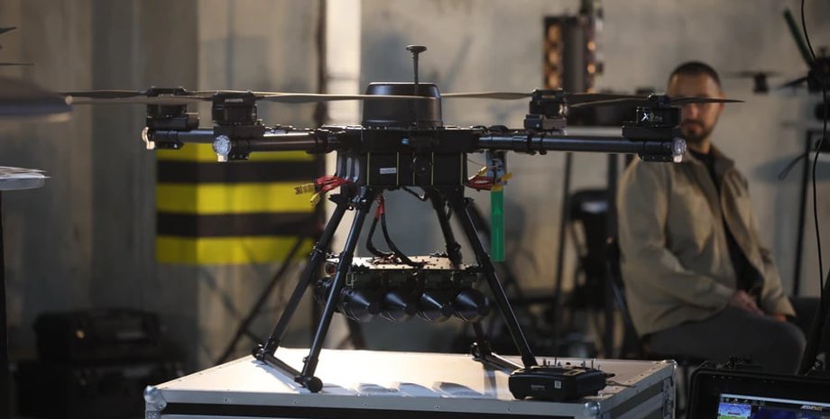 Дрон-бомбер JET MAX