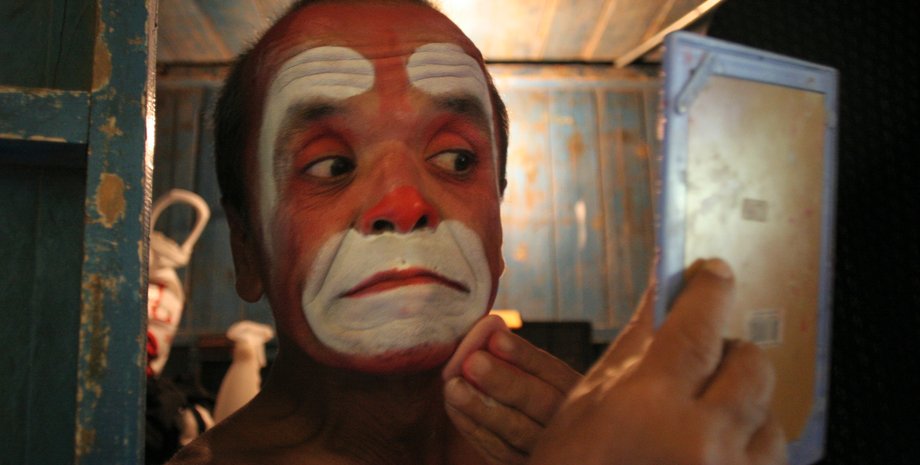 Бронювання від мобілізації, бронювання цирків, призов до армії