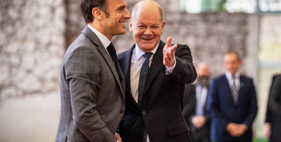 Емманюель Макрон, Олаф Шольц