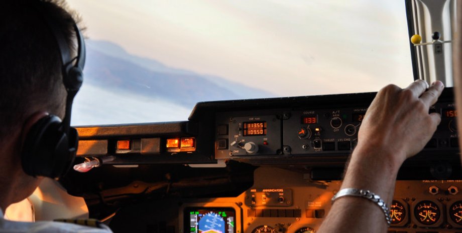 Пілоти заснули під час рейсу, літак збився з курсу, курйози, авіація, авіакомпанія Batik Air, скандал, Індонезія