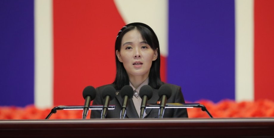 Według południowokoreańskich dziennikarzy Kim Yo Jzhong skrytykował prezydenta W...