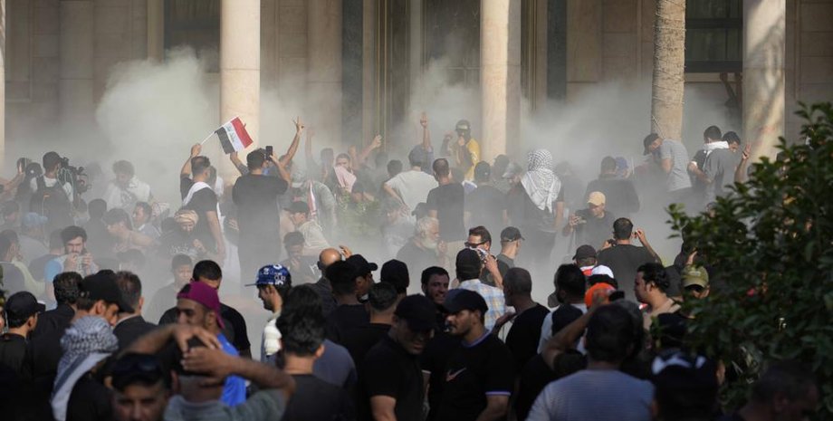 ирак протесты, протесты в ираке, столкновения в багдаде, протесты центр багдада