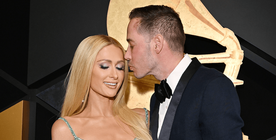 Пэрис Хилтон и Картер Реум, муж Перис Хилтон, дети Перис Хилтон, грэмми 2024, красная дорожка грэмми