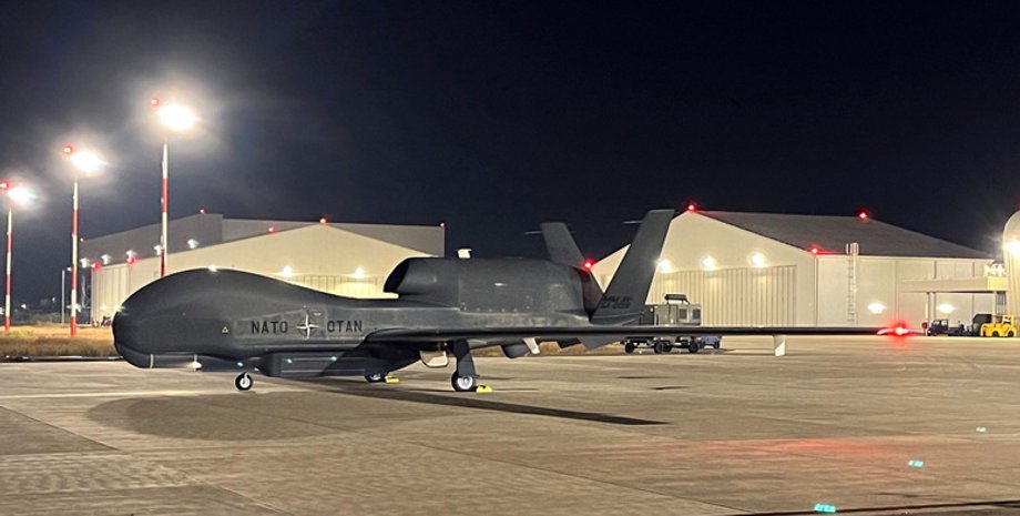 дрони нато, безпілотник, RQ-4D Phoenix