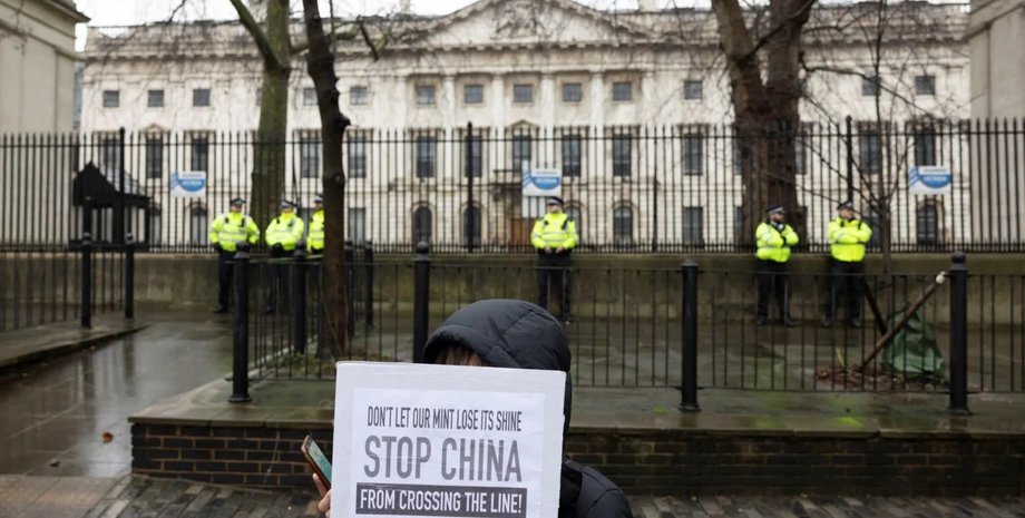 китайське посольство в лондоні