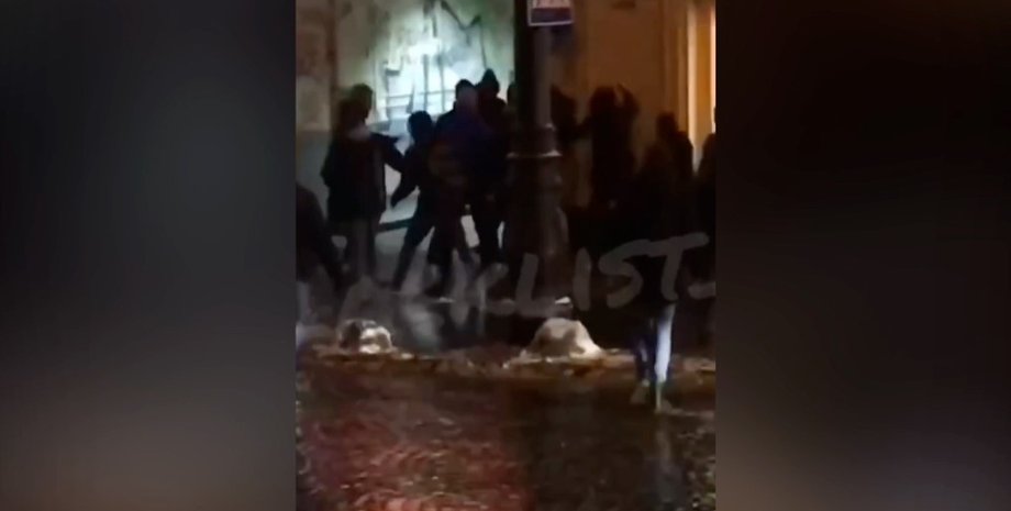 Львов, драка, Вписка, песни на русском языке