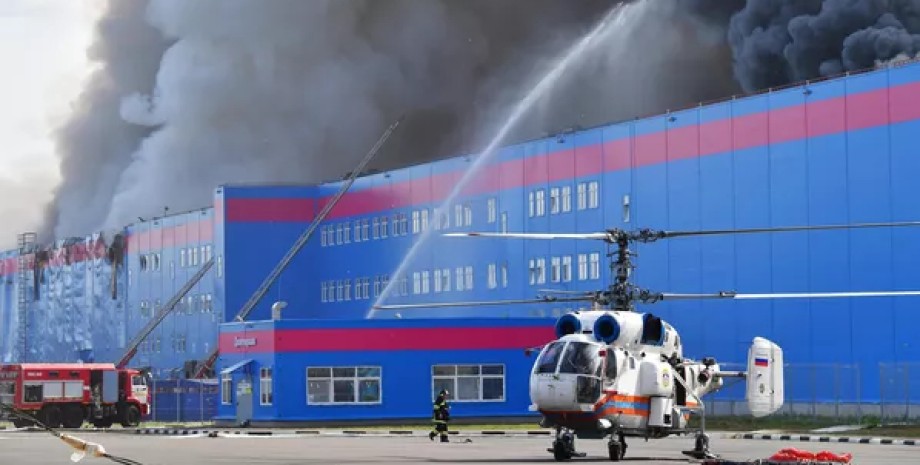 пожар на складе OZON, россия пожар, пожар маркетплейс подмосковье