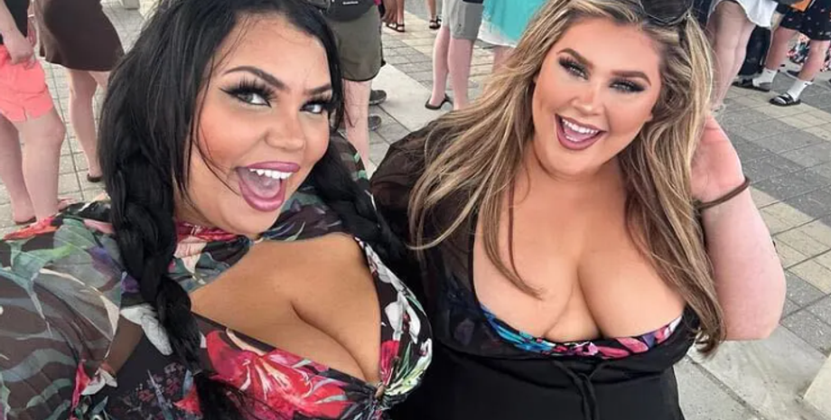 Алекс Аспазия, блогерша большого размера не поместилась в кресле ресторана, курьезы, фото, приколы, бодипозитив