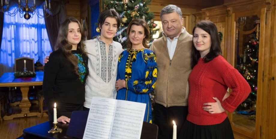 Петр Порошенко с семьей / Фото: пресс-служба президента