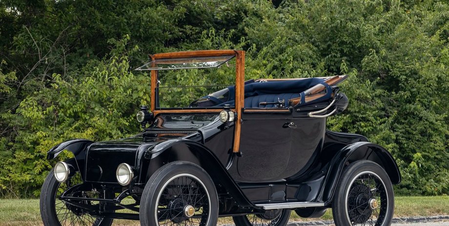 электромобиль Detroit Electric