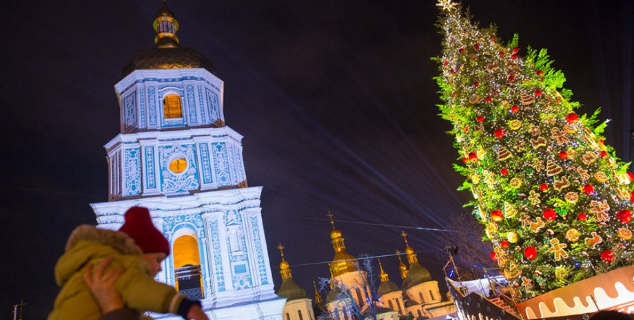 Новогодняя елка в Киеве в 2017 году / Фото: Владислав Содель / apostrophe.ua