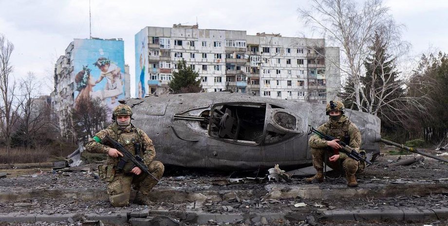 бахмут, силы обороны, всу, военные, солдаты. памятник, самолет, истребитель, миг 17