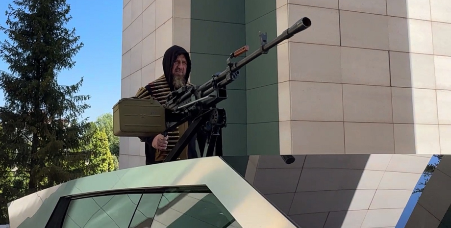 рамзан кадыров, атака бпла в чечне, рамзан кадыров, война с россией, евген братчук