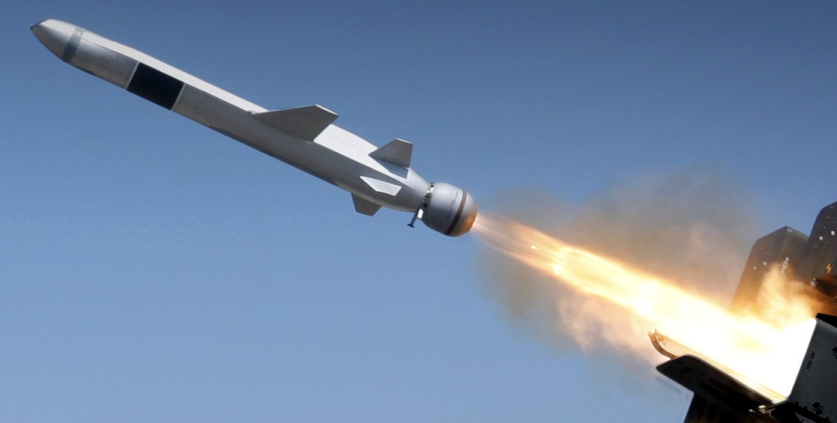 Протикорабельна ракета Naval Strike Missile, NSM, збройовий завод, допомога Україні, норвегія