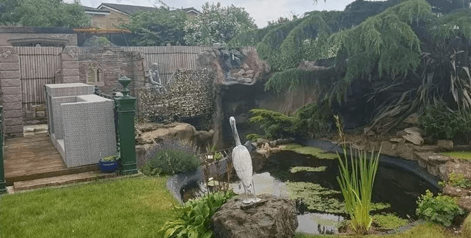 Незаконное строительство, водопад, 2 водопада, руины, подземная пещера, рядом с домом, пруд, тайно построил, строительство