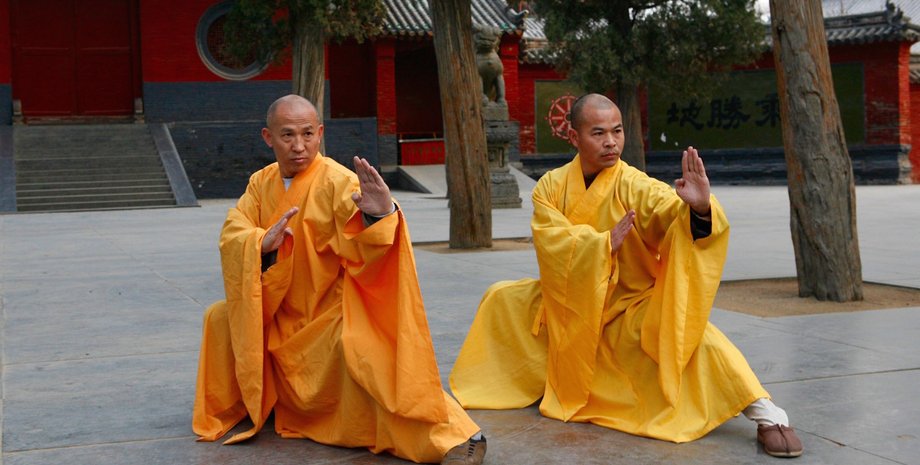 Послушники монастиря Шаолінь